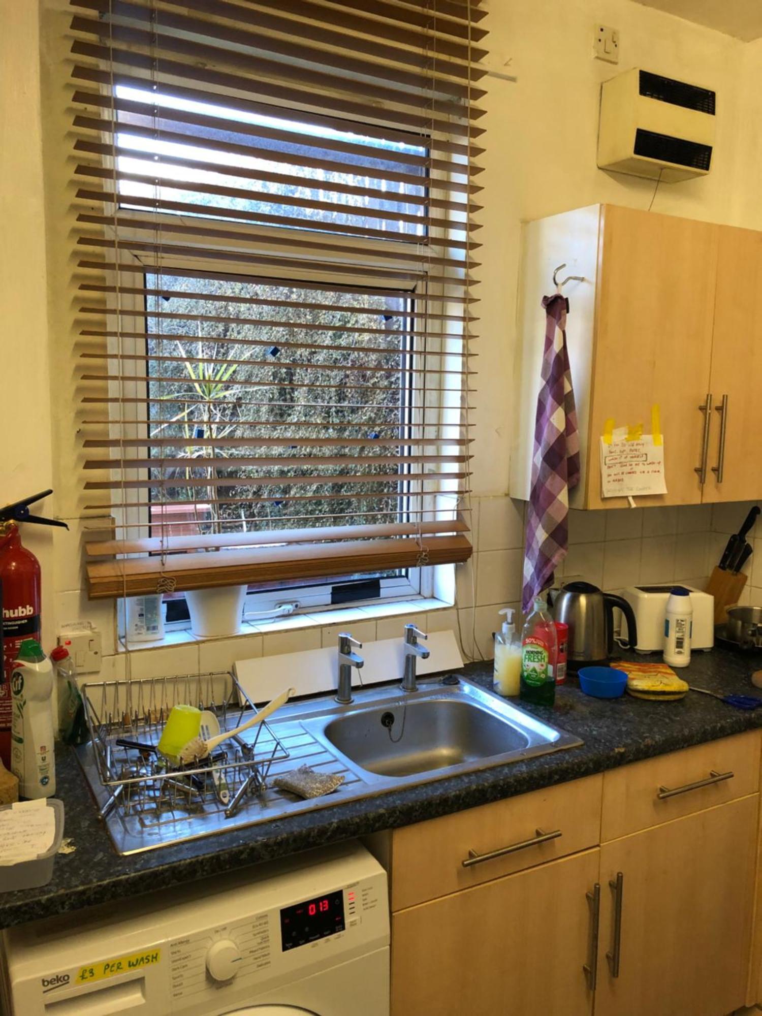 An Extra Large Room With Patio & Own Front Entrance Rotherham Rawmarsh Extérieur photo